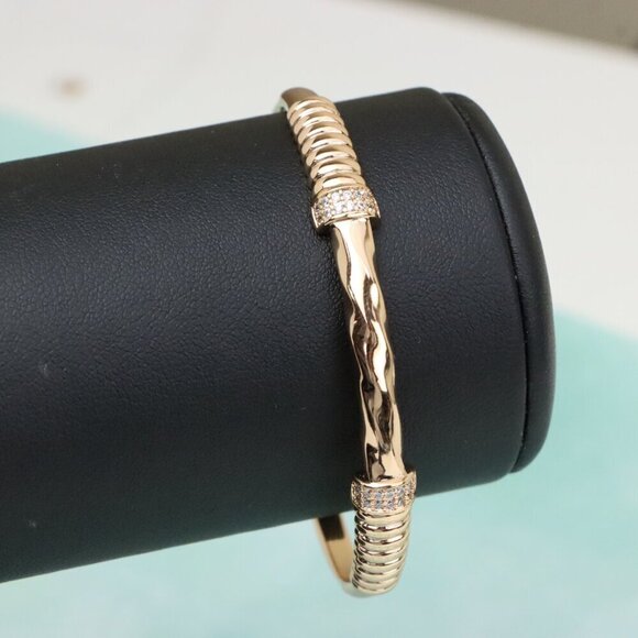 Elegant Rose Gold Bangle with Ribbed & Wave Design, XPBL0440 - Picture 9 of 12